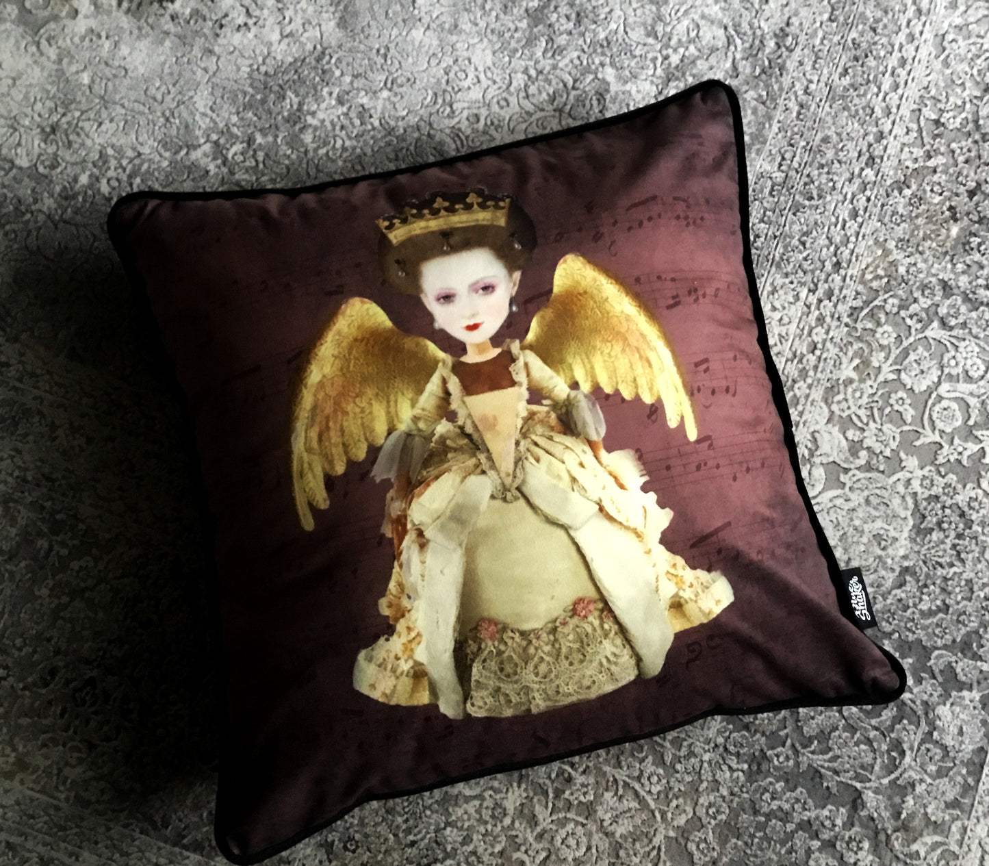 Cushions -  Paperdoll Gold 3