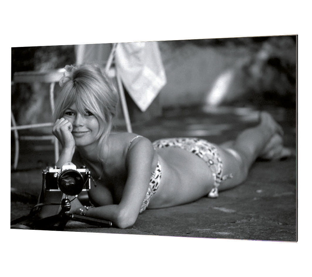Portraits (B&W) - Brigitte Bardot Swimming Pool