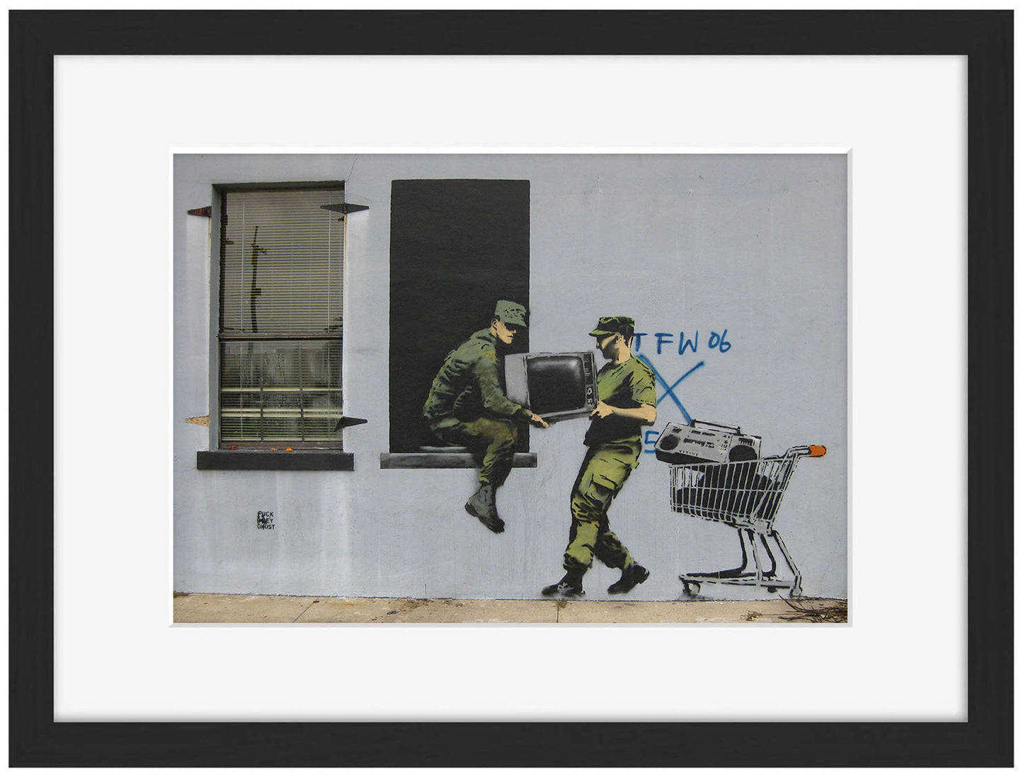 Looting Soldiers-banksy, print-Framed Print-30 x 40 cm-BLUE SHAKER