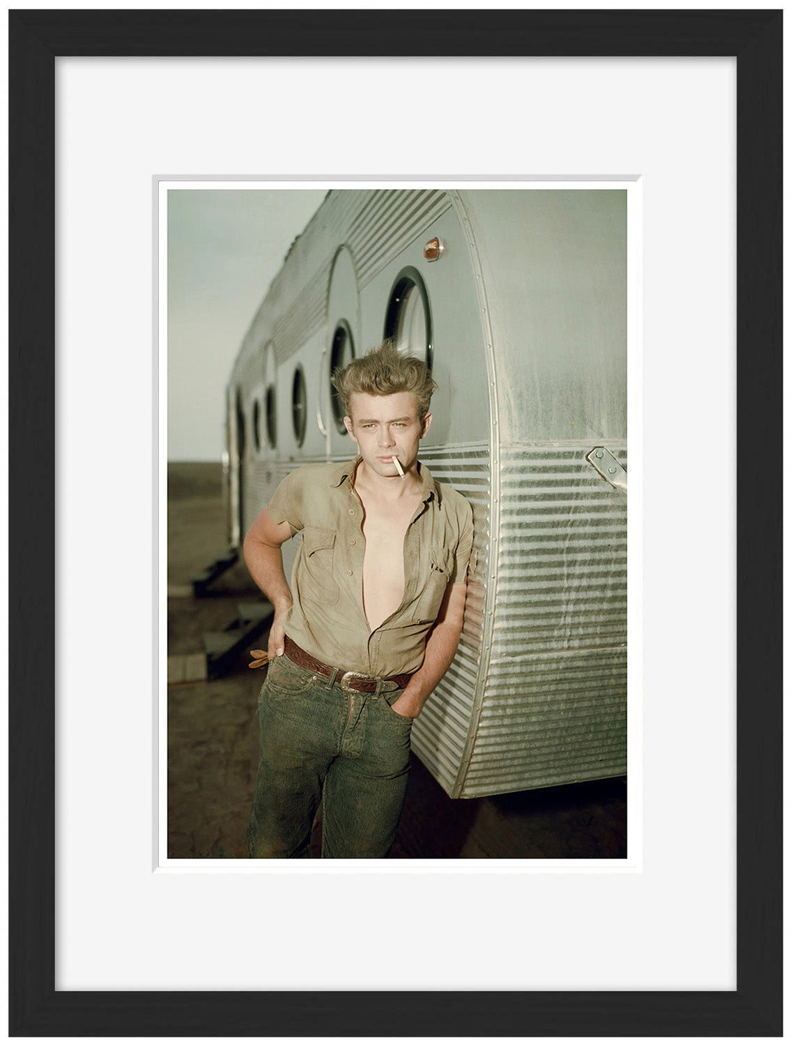 James Dean Caravan-bw-portrait, print-Framed Print-30 x 40 cm-BLUE SHAKER