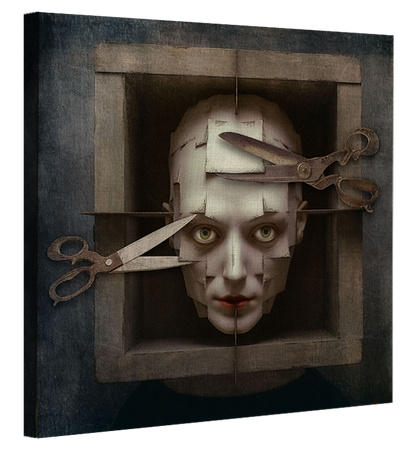 Alisa Williams - Scissor face