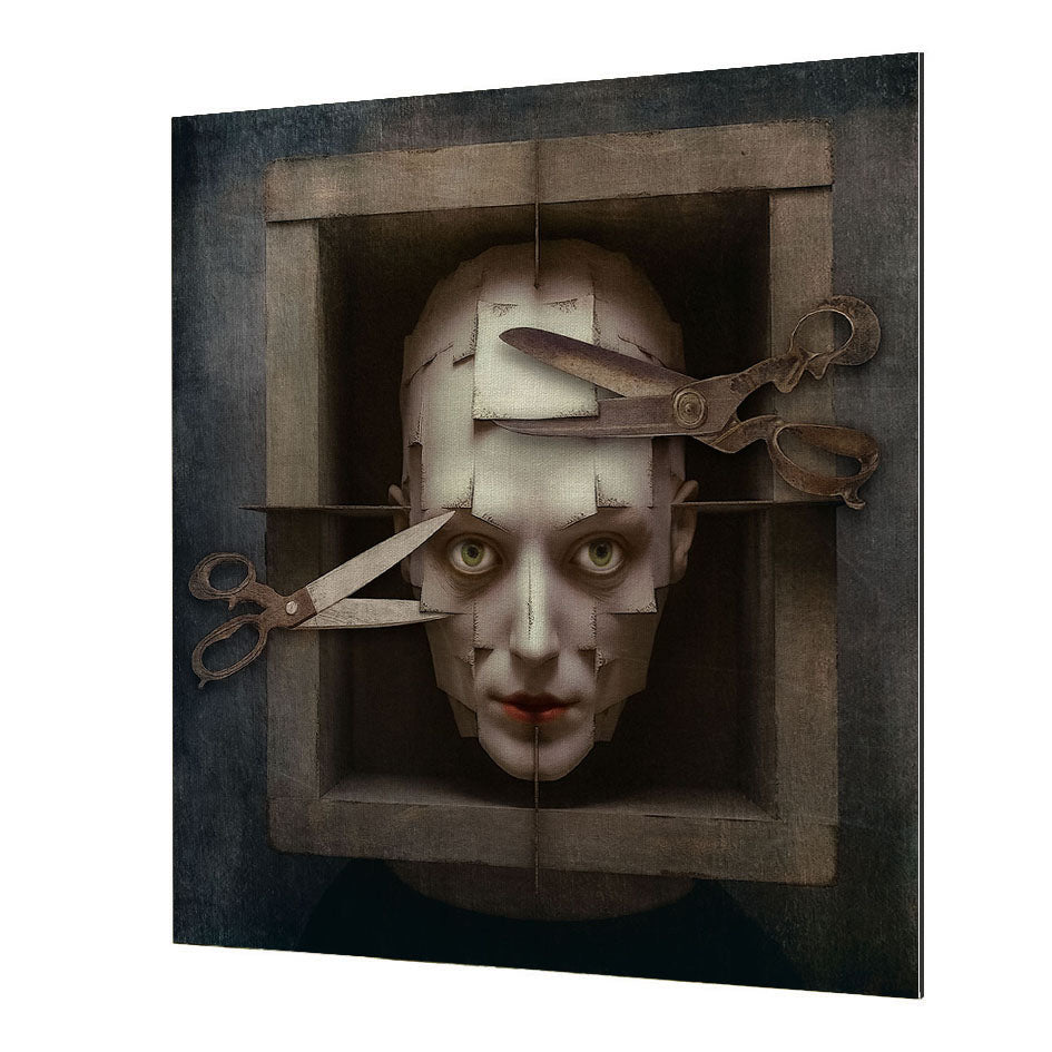 Alisa Williams - Scissor face