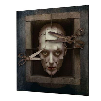 Alisa Williams - Scissor face