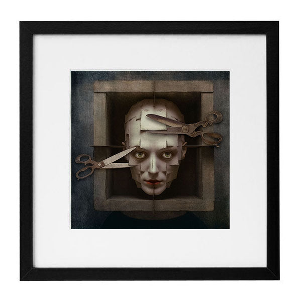 Alisa Williams - Scissor face