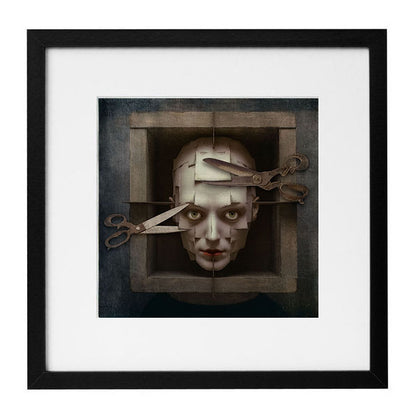 Alisa Williams - Scissor face