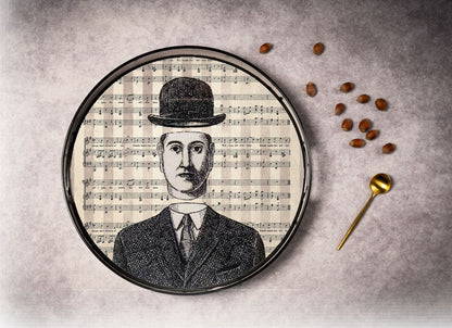 Lacquer Tray - White and Black Man - 35 cm