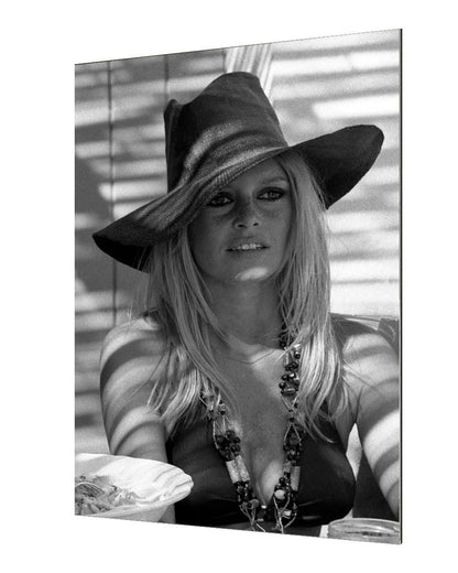 Portraits (B&W) -  Brigitte Bardot on the beach