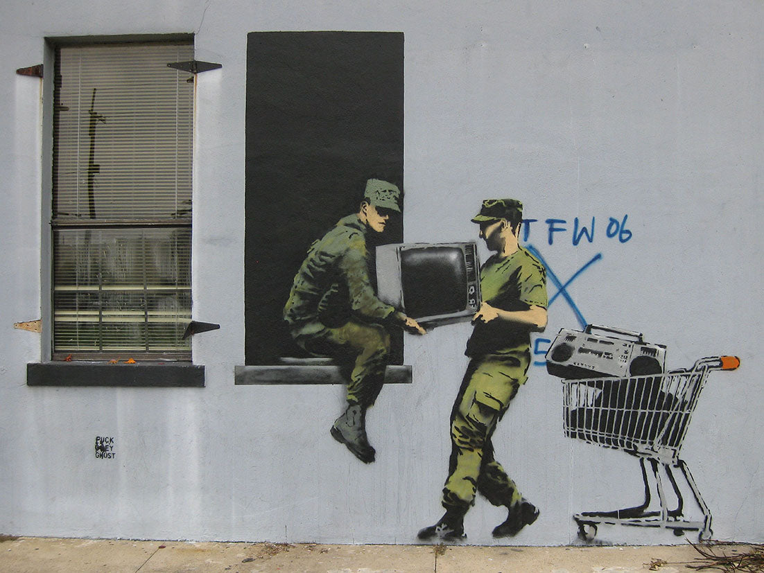 Looting Soldiers-banksy, print-Print-30 x 40 cm-BLUE SHAKER