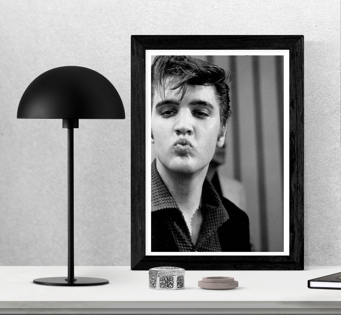 Elvis-bw-portrait, print-BLUE SHAKER