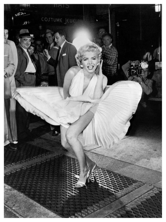 Marilyn Monroe – Subway Dress-bw-portrait, print-Print-30 x 40 cm-BLUE SHAKER