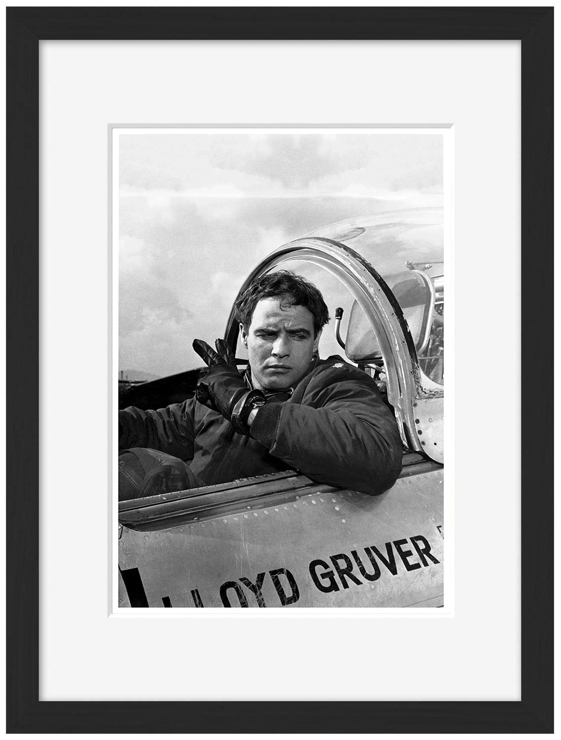 Marlon Brando Pilot-bw-portrait, print-Framed Print-30 x 40 cm-BLUE SHAKER