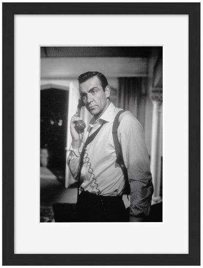 Sean Connery – Phone-bw-portrait, print-Framed Print-30 x 40 cm-BLUE SHAKER