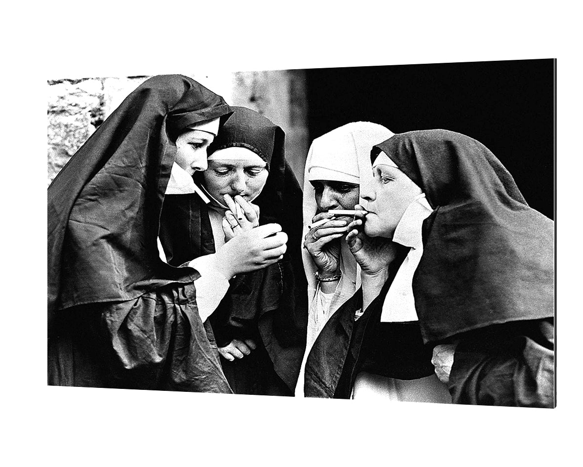 Smoking Nuns-bw-portrait, print-Alu Dibond 3mm-40 x 60 cm-BLUE SHAKER